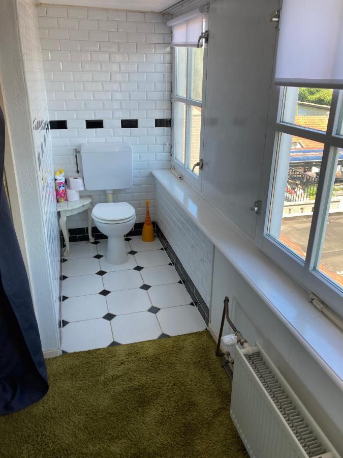 Luc'S Place, Waterbed Grote Kamer Zoeterwoude Exterior photo